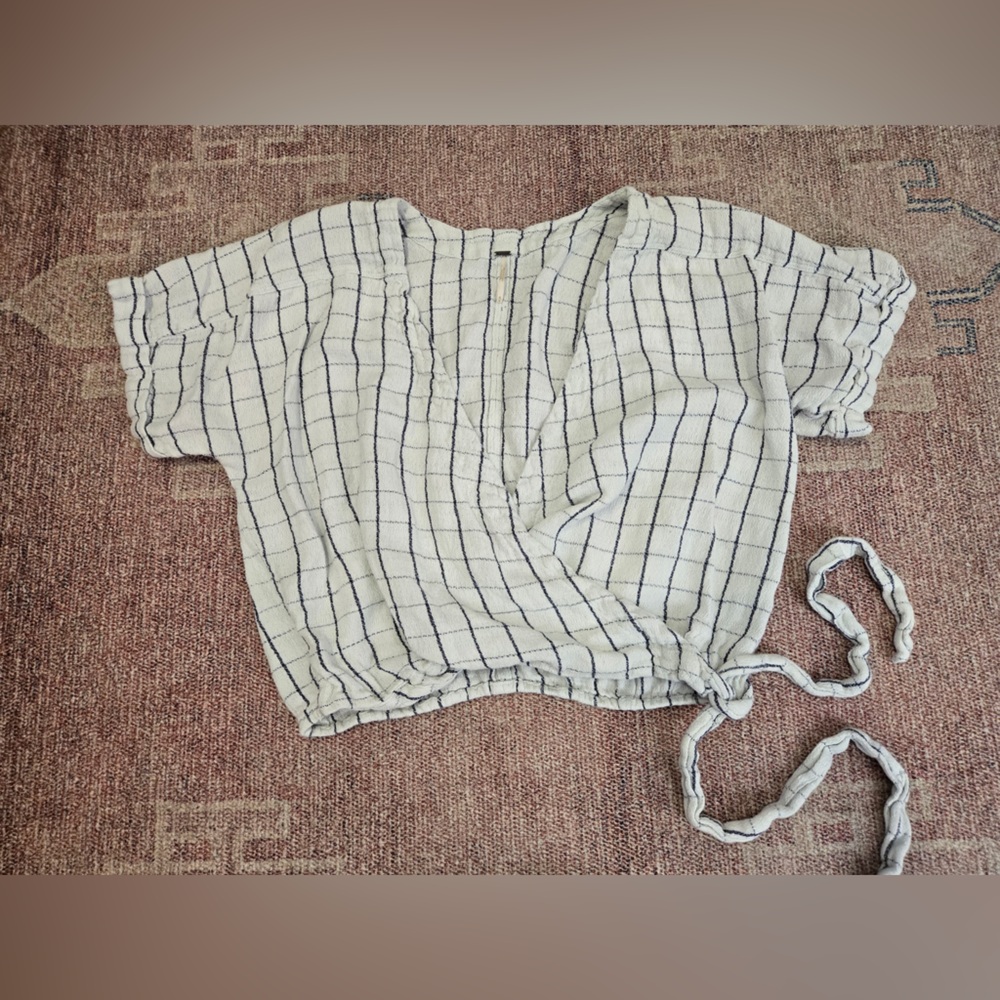 Free People faux wrap v neck plaid tie shirt sleeve blouse size medium